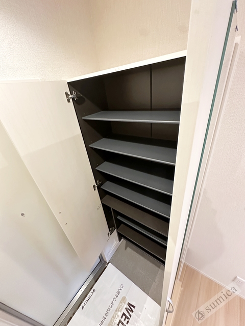玄関　たくさんの靴を収納できるシューズボックス♪♪
