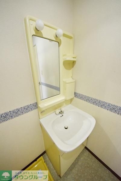 洗面設備　同タイプ。現況を優先します！