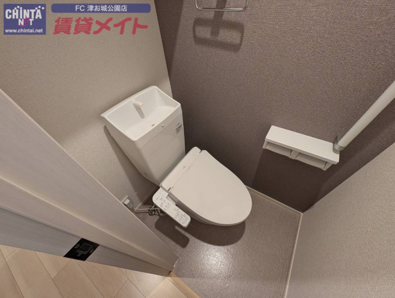 トイレ　同型タイプ画像