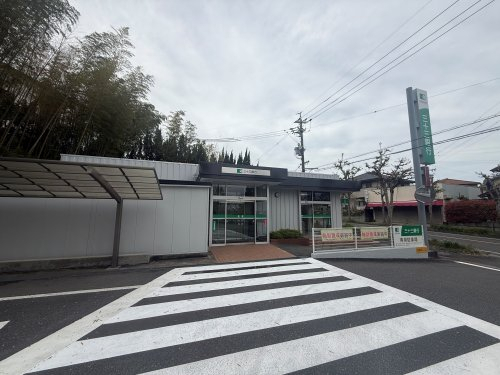 銀行　三十三銀行　三重支店（銀行）まで897m