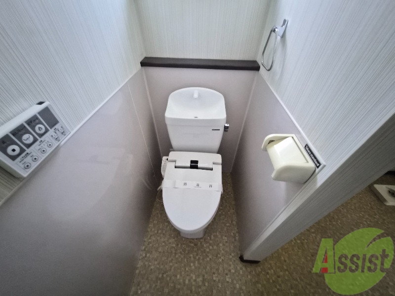 トイレ　トイレは綺麗でウォッシュレットも付いて快適にお使い頂けます。