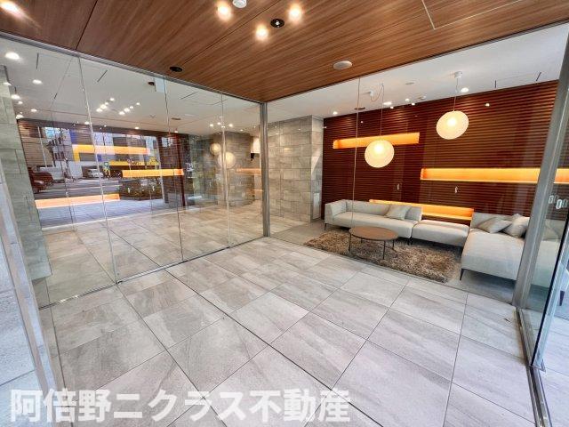 ロビー　内装は別部屋の参考写真です。
