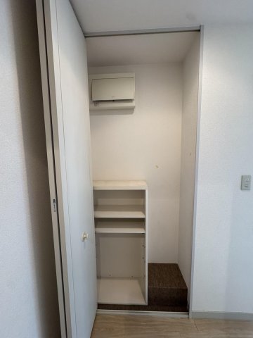 収納　別タイプ部屋　参考写真です