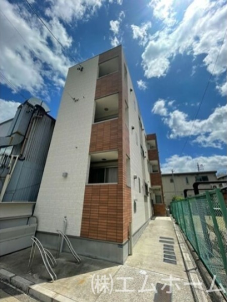 建物外観　オートロック　宅配BOX付