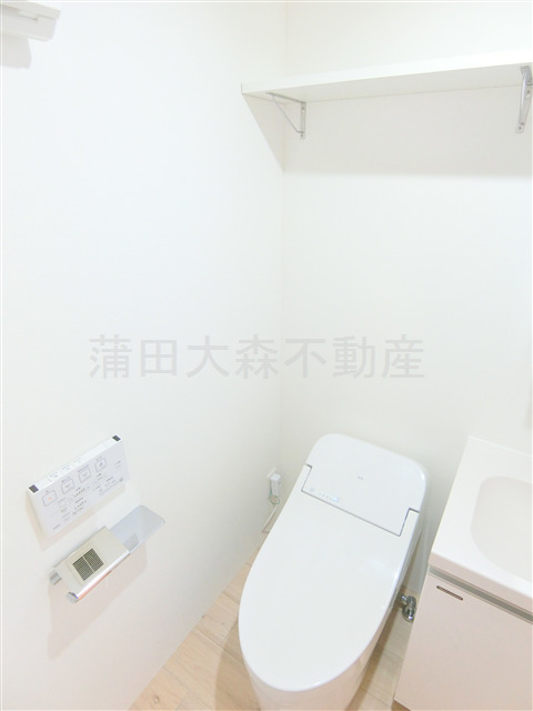 トイレ　トイレ　温水洗浄便座