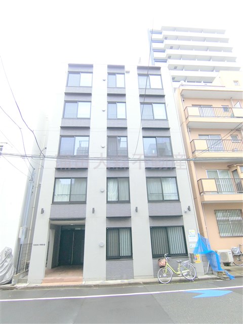 建物外観　2021年3月築　RC鉄筋コンクリート造地上5階建て1R 1