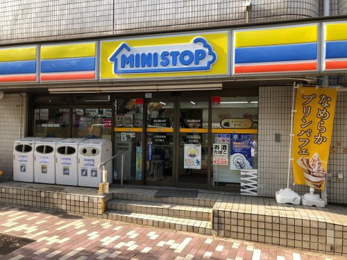 コンビニ　ミニストップ 千早町4丁目店（コンビニ）まで528m