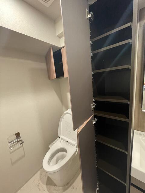 トイレ　落ち着いたトイレです