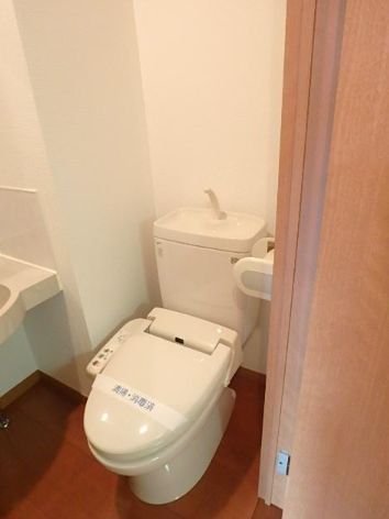 トイレ　※他部屋参考写真