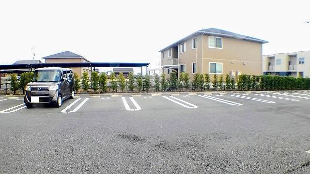駐車場　駐車場