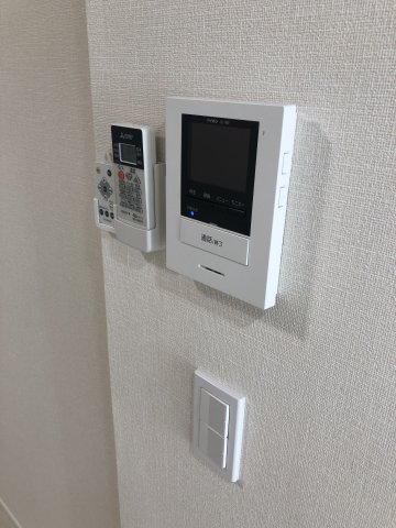 セキュリティ　来訪者の確認のできるモニタ付インターホン※同タイプ・別号室参