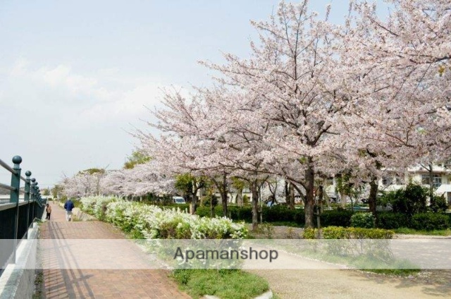 公園　蓬川緑地（公園）まで406m