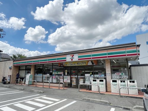 コンビニ　セブンイレブン 横浜川和町店（コンビニ）まで350m