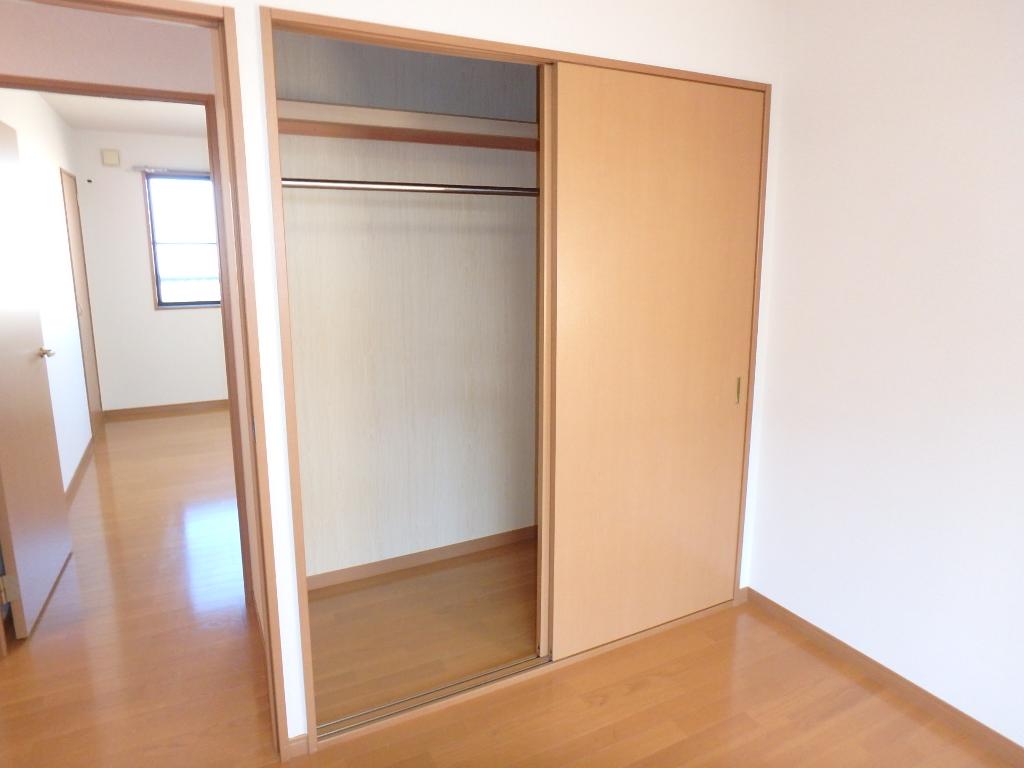 収納　クローゼット