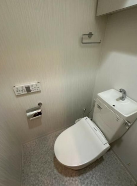 トイレ　ゆったりとした空間のトイレです