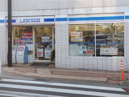 コンビニ　ローソン三鷹台駅前店（コンビニ）まで692m