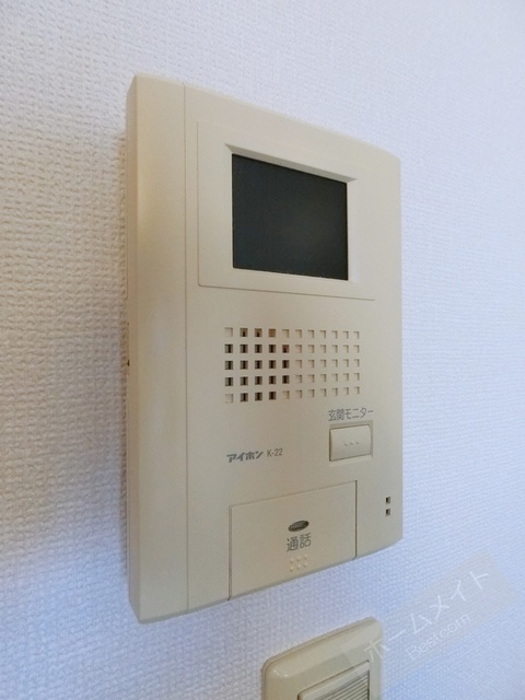 セキュリティ　モニターホンで来訪者を確認できます♪