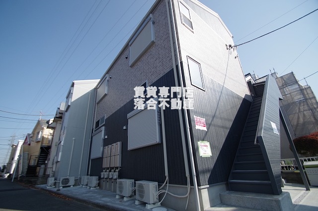 建物外観　2020年築。築浅