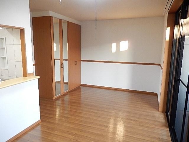 居室・リビング　明るいお部屋です