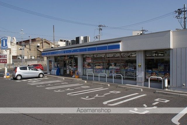 コンビニ　ローソン城陽市役所前店（コンビニ）まで639m