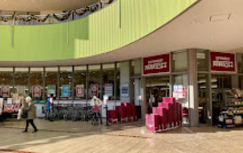 スーパー　成城石井東京ドームラクーア店（スーパー）まで393m
