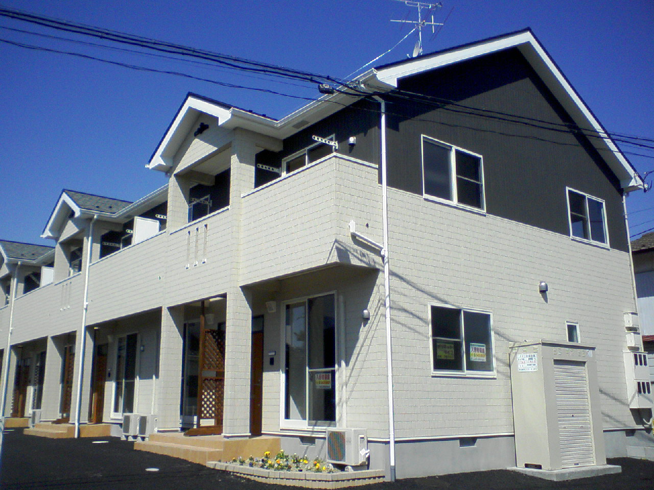建物外観　メゾネットタイプ　1～２階