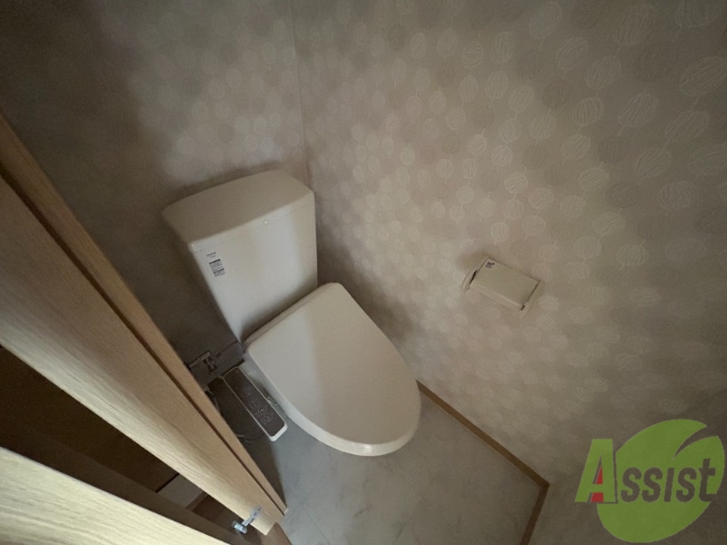 トイレ　トイレは嬉しい温水洗浄便座付きとなっております。