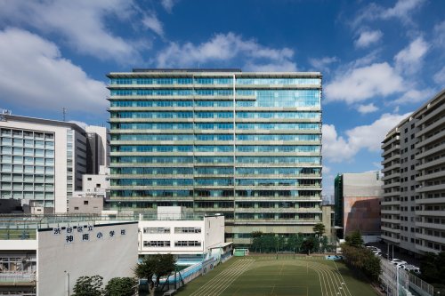 役所　渋谷区役所（役所）まで2033m