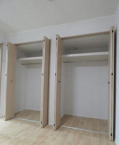 収納　（別タイプ参考写真）レイレラヴィ　文京区本駒込2