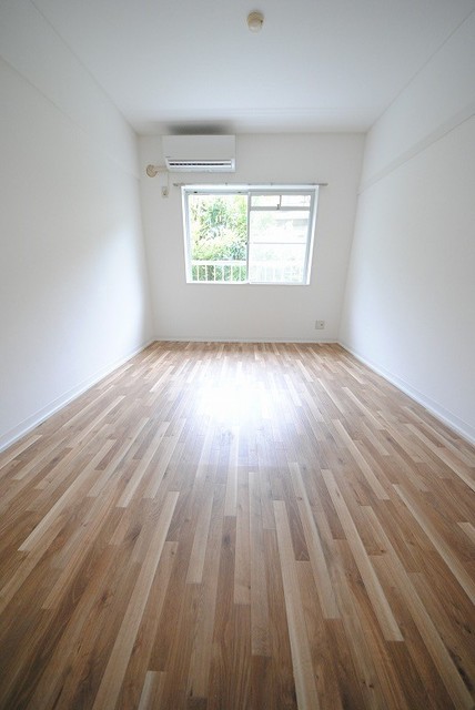 居室・リビング　写真は１０３号室