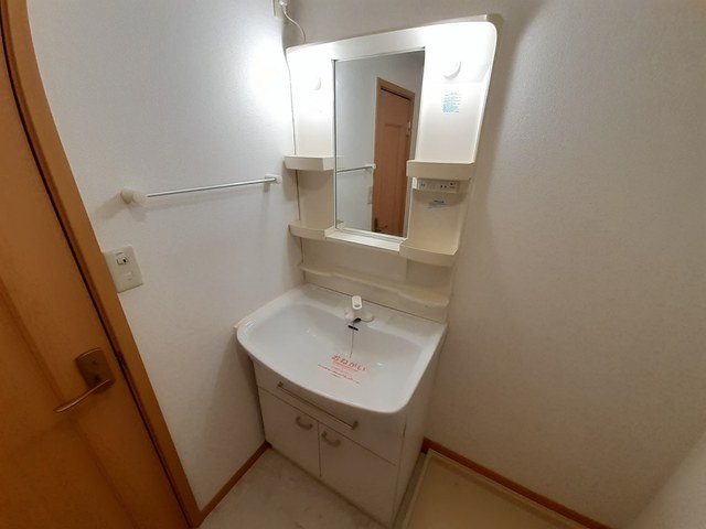洗面設備　使いやすい洗面所です