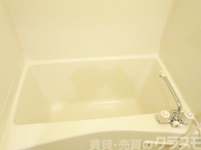 バス・シャワールーム　きれいにリフォームされています♪