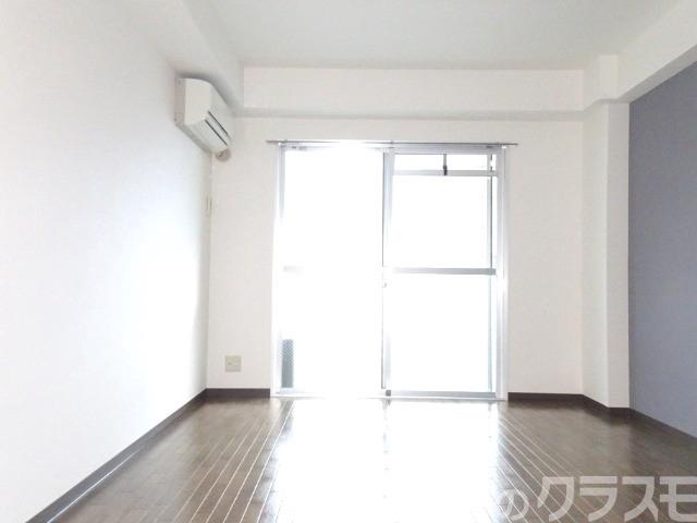 居室・リビング　明るいお部屋です♪