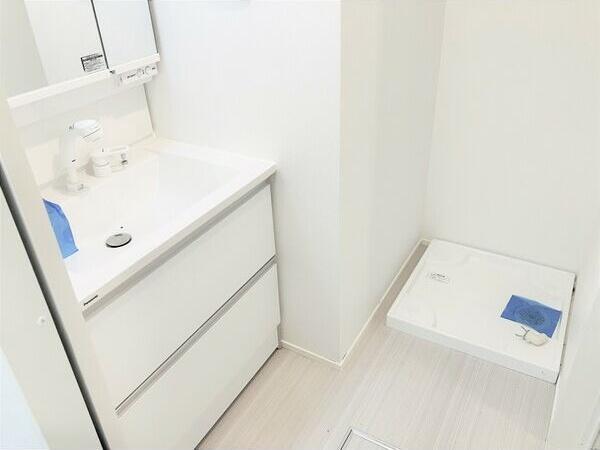 洗面設備　コンパクトで使いやすい洗面所