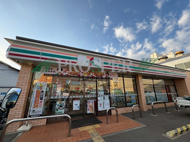 コンビニ　セブンイレブン大阪中川5丁目店（コンビニ）まで245m