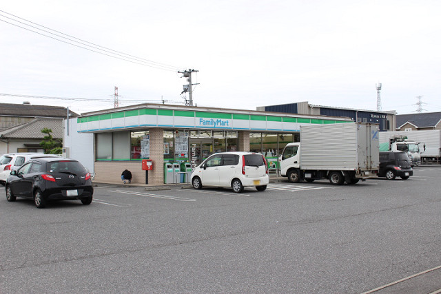 コンビニ　ファミリーマート 大分青崎店（コンビニ）まで450m