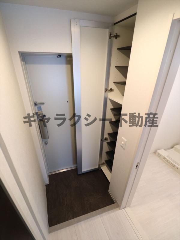 玄関　シューズボックス