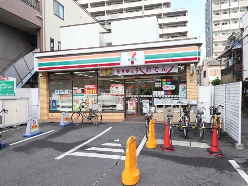 コンビニ　セブン-イレブン吹田片山１丁目店（コンビニ）まで377m