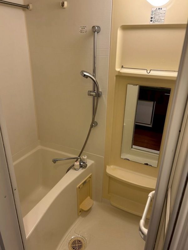 バス・シャワールーム　同物件別部屋写真