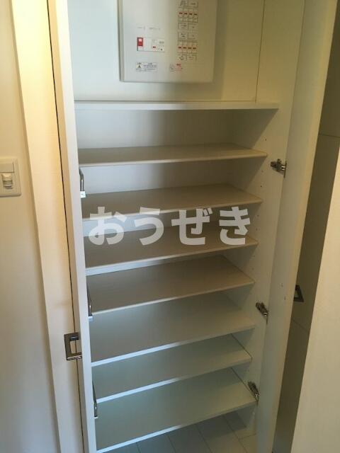 収納　?