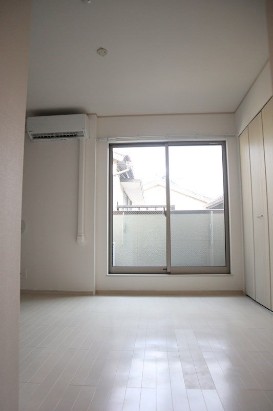 居室・リビング　明るいお部屋です。