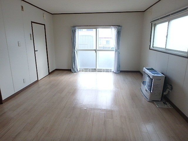 居室・リビング　居間