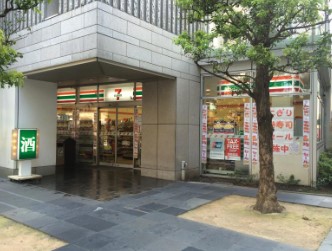 コンビニ　セブンイレブン 十二社店（コンビニ）まで538m