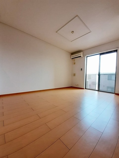 居室・リビング　図面と現状に相違がある場合には現状を優先