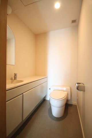 トイレ　※同間取り別部屋参考写真