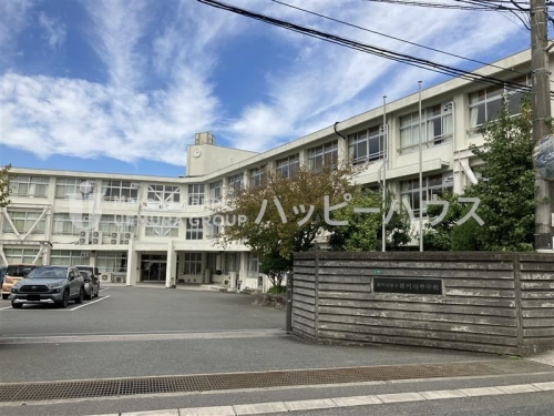 中学校　那珂川中学校（中学校）まで580m
