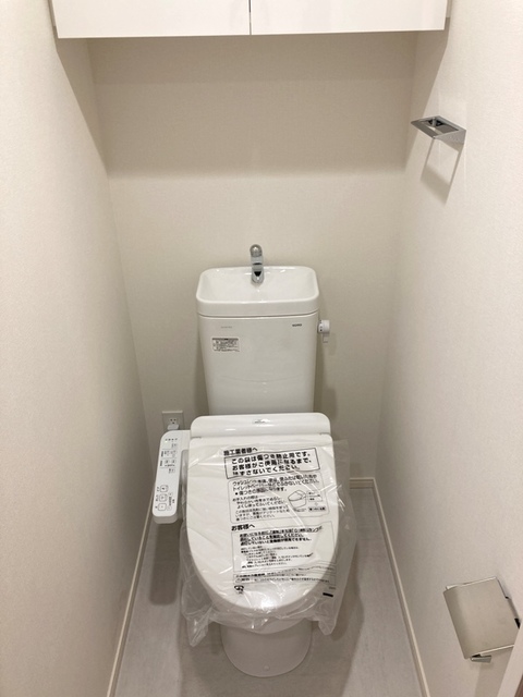 トイレ　※写真は同タイプ住戸です。
