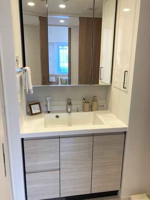 洗面設備　※写真は同タイプ住戸です。