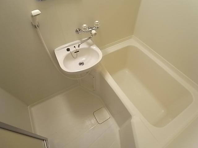 バス・シャワールーム　バスルーム