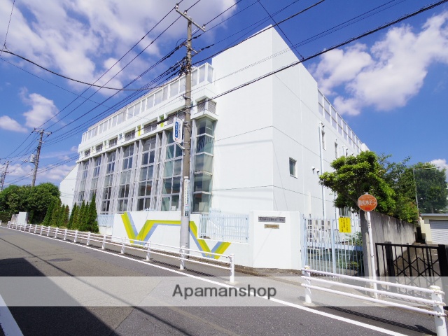 小学校　武蔵野市立井之頭小学校（小学校）まで660m